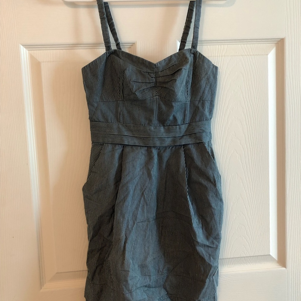 Aritzia dress with pockets.